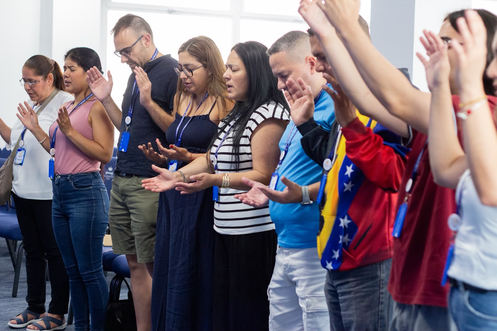 Momento de oración en el taller
